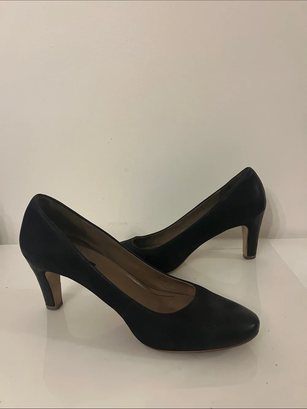 Ecco Women’s Black Leather Heels 41 (10/10.5) Preowned